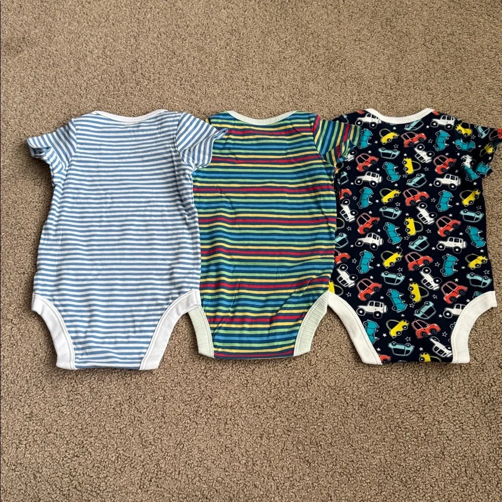 122 NIB DEMAVIE Baby Boy 3-pack Short Sleeve Organic Cotton Bodysuits - 0-3 Mo.‎